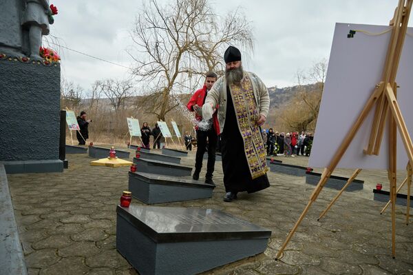 82 годовщина освобождения села Унгры - Sputnik Молдова