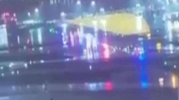 Момент жёсткого столкновения самолёта Air Canada с пожарной машиной в аэропорту Нью-Йорка публикуют в сети - Sputnik Молдова