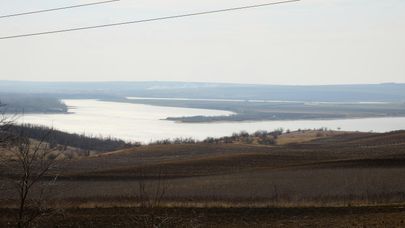 Река Прут селе Корпач