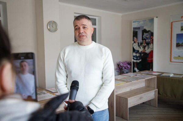 Приднестровские поисковики передали семье участника Великой Отечественной войны Конона Мордвинова его документы - Sputnik Молдова