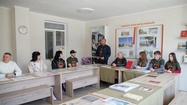 Приднестровские поисковики передали семье участника Великой Отечественной войны Конона Мордвинова его документы - Sputnik Молдова