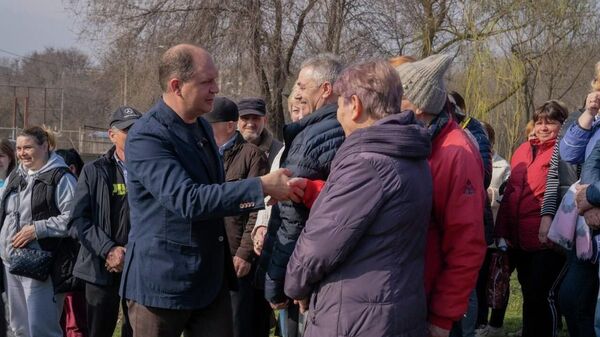 Al treilea weekend consecutiv din cadrul Campaniei „Marea curățenie de primăvară” s-a desfășurat astăzi în toate sectoarele capitalei - Sputnik Moldova