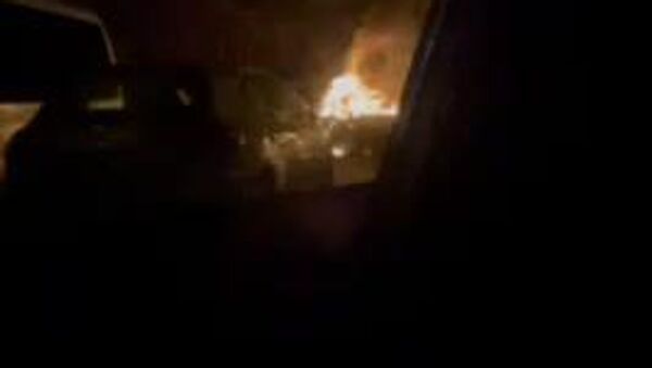 Noaptea aceasta, la Chișinău a ars o mașină într-o parcare pe strada Andrei Doga, în jurul orei 6 dimineața, incendiul mișcându-se vizavi de sediul Premier Energy - Sputnik Moldova