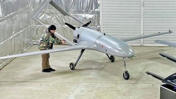 Министр обороны Румынии Раду Мируцэ и заместитель министра обороны Украины Сергей Боев обсудили возможности совместного производства беспилотников, рассмотрев в том числе варианты передачи технологий - Sputnik Молдова