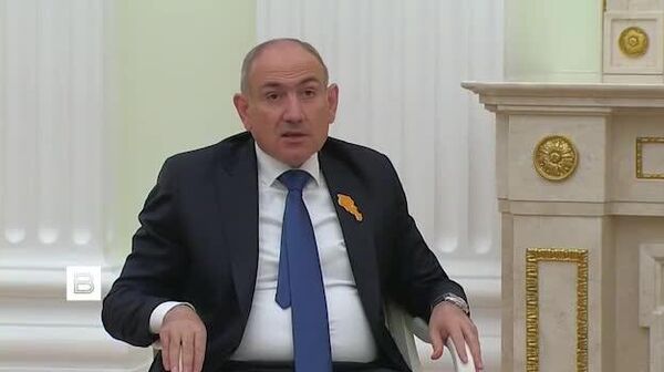 Граждане Армении думают, что в стране слишком много демократии, заявил Никол Пашинян на встрече с Владимиром Путиным - Sputnik Молдова