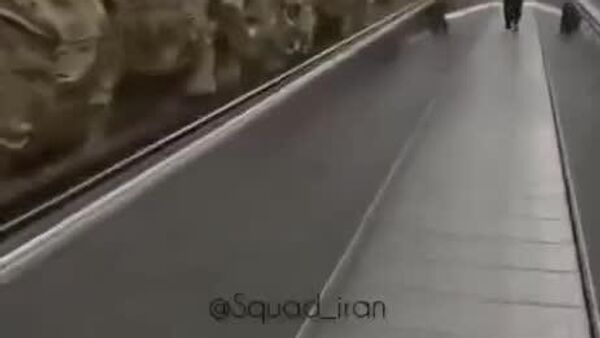 Видео с большим скоплением американских военных в аэропорту Дубая публикуют ближневосточные соцсети - Sputnik Молдова