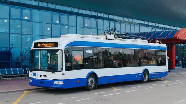 Троллейбус №30 до аэропорта тоже не ходит из-за операции по поиску бомбы, сообщает Кишиневское управление электротранспорта - Sputnik Молдова