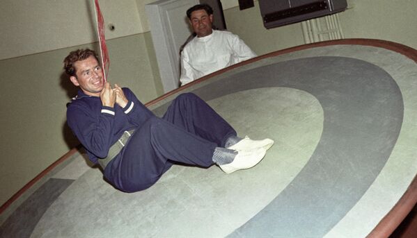 Подготовка космонавта Германа Титова к полету в космос - Sputnik Молдова