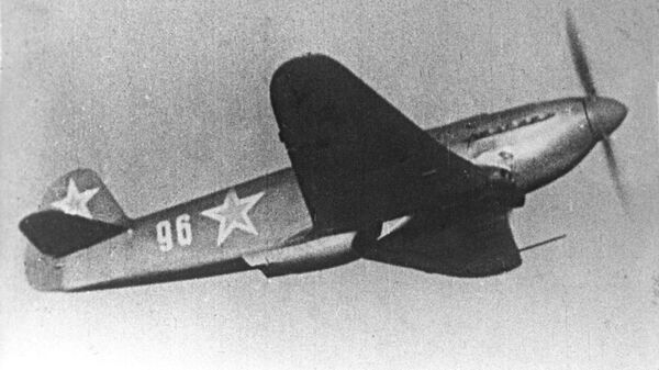 Истребитель Як-7Б в полете - Sputnik Молдова