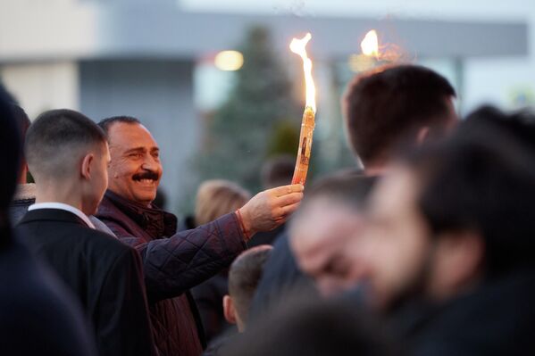 Святыню раздавали прямо в аэропорту, всем желающим. - Sputnik Молдова