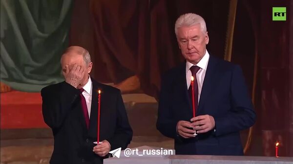 Путин приехал в храм Христа Спасителя в Москве на Пасхальное богослужение - Sputnik Молдова