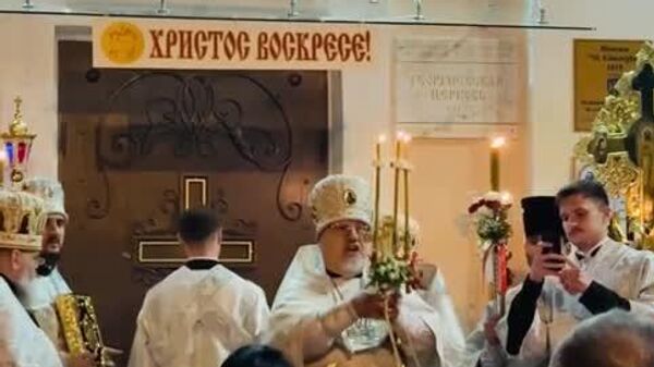 Поздравления сразу на многих языках по традиции прозвучали в Святогеоргиевском храме Кишинева, где службы ведутся на русском языке - Sputnik Молдова