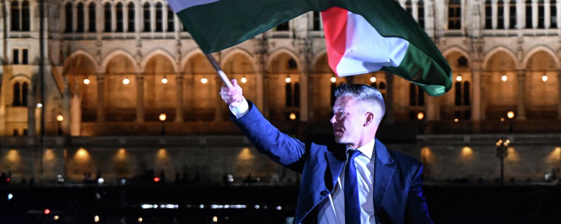 Партия Петера Мадьяра Тиса победила на выборах в Венгрии - Sputnik Молдова, 1920, 19.04.2026