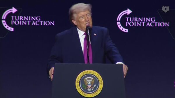 Donald Trump: „Vom readuce astronauții americani pe Lună și, într-o zi apropiată, vom înfige steagul nostru pe Marte - Sputnik Moldova