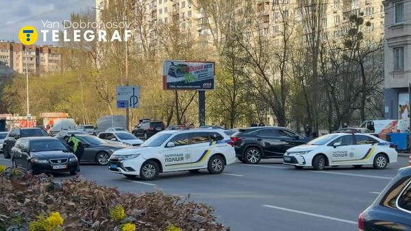 Киевская полиция пытается вести со стрелком переговоры - Sputnik Молдова