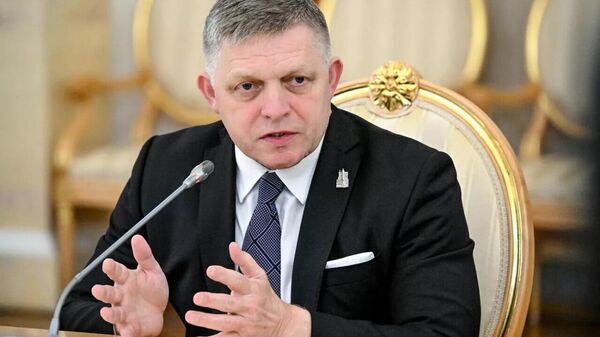 Литва и Латвия не пропустят борт Роберта Фицо на торжества ко Дню Победы в Москве - Sputnik Молдова