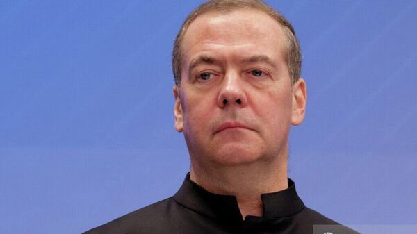 Medvedev consideră că americanii nu vor „apăra Europa” dacă va izbucni un conflict cu Rusia - Sputnik Moldova