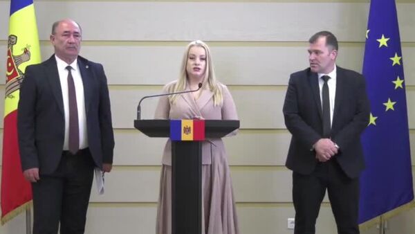 Отставки главы МВД Даниелы Мисаил-Никитин и начальника Генинспектората полиции Виорела Чернэуцану потребовали на брифинге в парламенте депутаты от ПКРМ - Sputnik Молдова