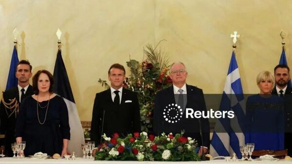 Președintele Franței a promis Greciei sprijin în cazul unui conflict cu Turcia, transmite Reuters - Sputnik Moldova