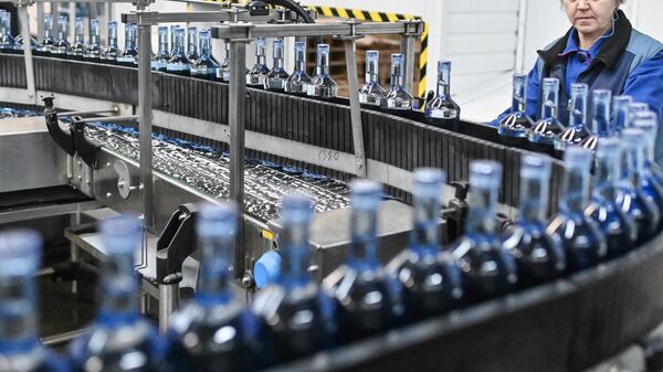 Кишинёвский стекольный завод выставили на продажу: какую выставили цену - Sputnik Молдова