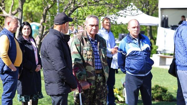 В Кишиневе в годовщину аварии на Чернобыльской АЭС проходит торжественная церемония у памятника участникам ликвидации последствий катастрофы - Sputnik Молдова