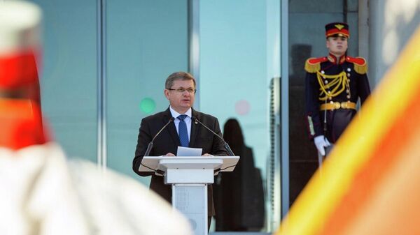 Сначала мы подумали, что спикер парламента Молдовы Игорь Гросу решил поздравить своего коллегу Вячеслава Володина с Днем российского парламентаризма - Sputnik Молдова