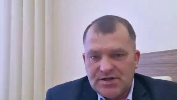 Deputatul Andrian Domentiuc susține că poliția moldovenească a început să facă razii la domiciliile persoanelor care o critică pe Maia Sandu și Ministerul Afacerilor Interne - Sputnik Moldova