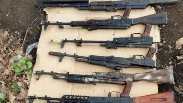 În Ucraina, autoritățile de aplicare a legii au descoperit 20 de depozite clandestine și au confiscat peste 1 - Sputnik Moldova