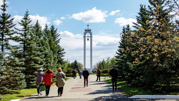 Церемония захоронения на Шерпенском плацдарме останков 16-ти красноармейцев - Sputnik Молдова