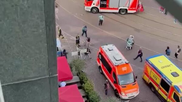 Автомобиль врезался в группу людей в центре Лейпцига, сообщается о погибших, передает радиостанция Radio Leipzig - Sputnik Молдова