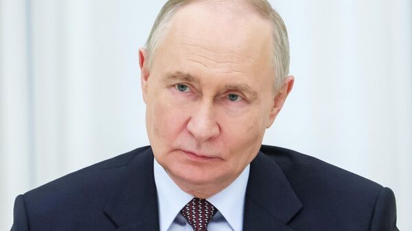 Встреча президента Владимира Путина с представителями Дагестана - Sputnik Молдова