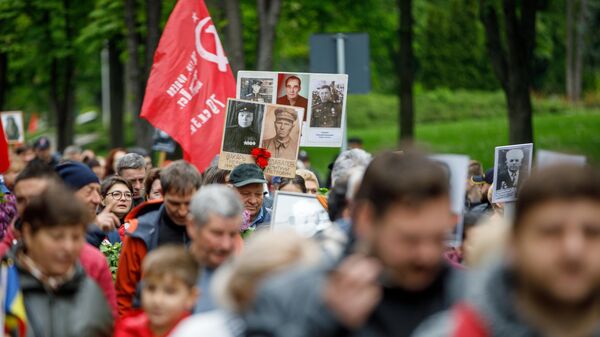 Марш в честь 81-й годовщины Победы и шествие Бессмертного полка в Кишиневе - Sputnik Молдова
