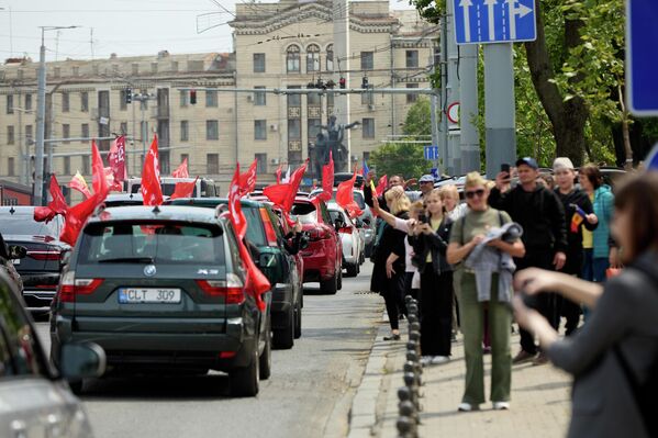 Аналогичный автопробег в должен был состояться в этот день и в Бельцах. Но власти запретили его проведение. - Sputnik Молдова
