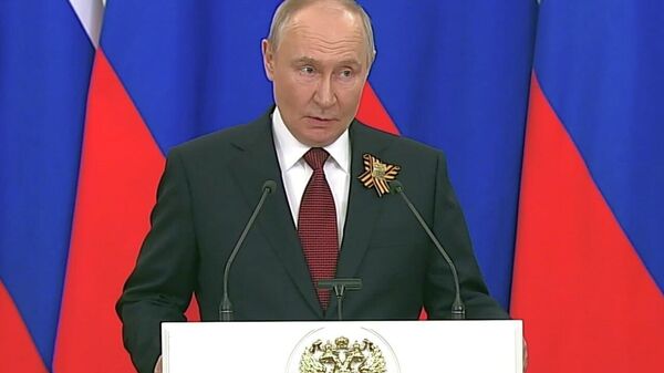 В ходе последнего телефонного разговора с Трампом обсуждали 9 Мая, он говорил об этом очень достойно и вспомнил наше союзничество во Второй мировой войне — Путин - Sputnik Молдова