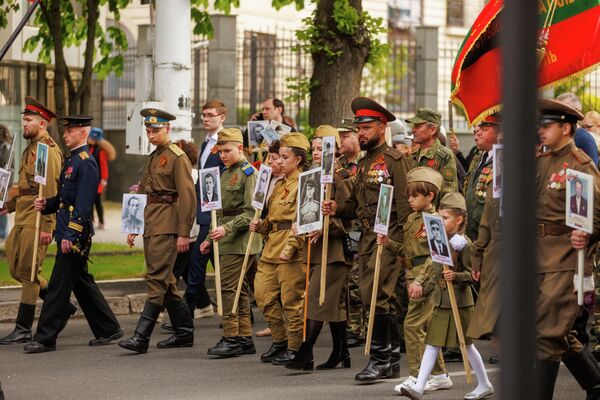 Парад 9 мая в Тирасполе - Sputnik Молдова