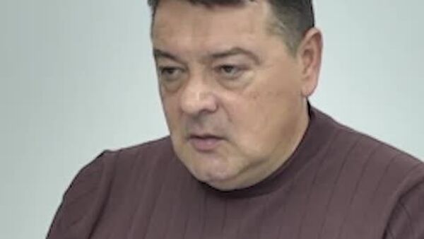 Кишиневу следует выстраивать диалог с Гагаузией, а не усиливать конфронтацию, заявил депутат ПКРМ Константин Старыш - Sputnik Молдова
