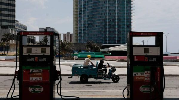 Cuba a anunțat că a rămas complet fără motorină și păcură, ceea ce împinge țara într-una dintre cele mai grave crize de întreruperi de curent din ultimele decenii - Sputnik Moldova