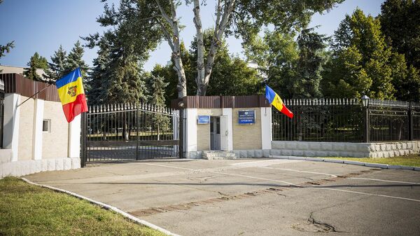 Итоги недели: еще одна смерть в Национальной армии, местные выборы, визит Трампа в Китай - Sputnik Молдова