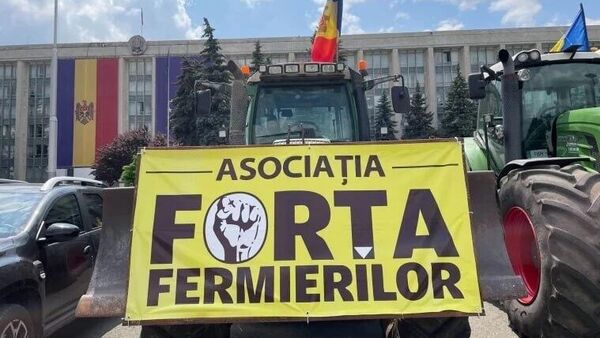 Молдавские фермеры анонсировали предупредительный протест перед зданием правительства в Кишиневе - Sputnik Молдова