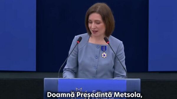 Товарищи депутаты! Вот стою я перед вами простая русская молдавская баба - Sputnik Молдова