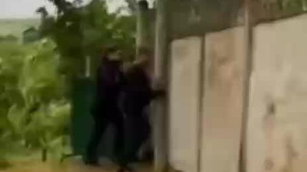 Poliția RM: în urma valorificării unei informații operative, polițiștii din Ialoveni au desfășurat percheziții la domiciliul unui bărbat de 48 de ani, din Costești - Sputnik Moldova