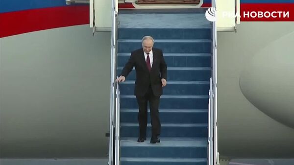 Президент России Владимир Путин прибыл с государственным визитом в Казахстан — его самолёт приземлился в аэропорту Астаны - Sputnik Молдова
