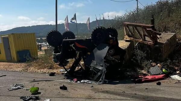 O dronă FPV lansată de Hezbollah a lovit un vehicul al unei echipe de intervenție în zona Shomera din nordul Israelului, după ce acea echipă a răspuns unui alt atac cu dronă care declanșase un incendiu - Sputnik Moldova