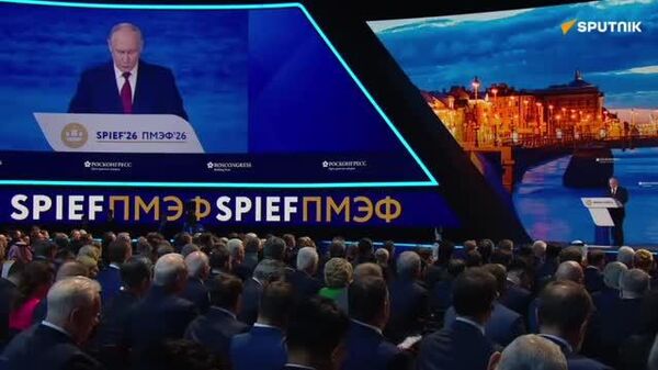 Крупные госкомпании и корпорации переедут из Москвы в регионы, сообщил Путин - Sputnik Молдова