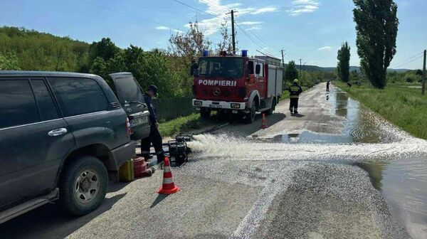 Ploile au făcut ravagii în țară! IGSU a intervenit la 15 solicitări - Sputnik Moldova