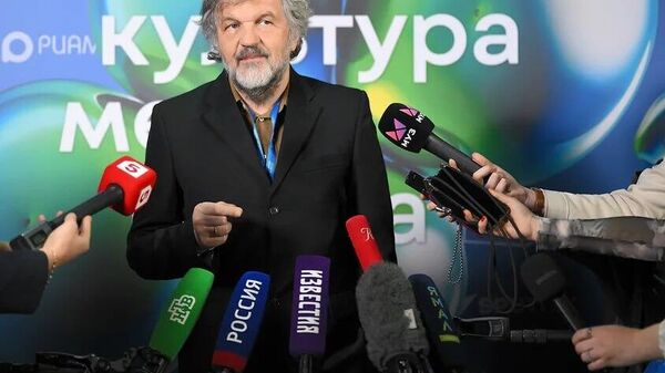 Культовый сербский режиссер Эмир Кустурица рассказал о намерении получить российское гражданство - Sputnik Молдова