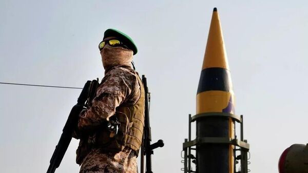 Corpul Gardienilor Revoluției Islamice (IRGC) a anunțat că, drept răspuns la loviturile SUA, a atacat cu drone forțele Flotei a 5-a americane din Bahrain - Sputnik Moldova