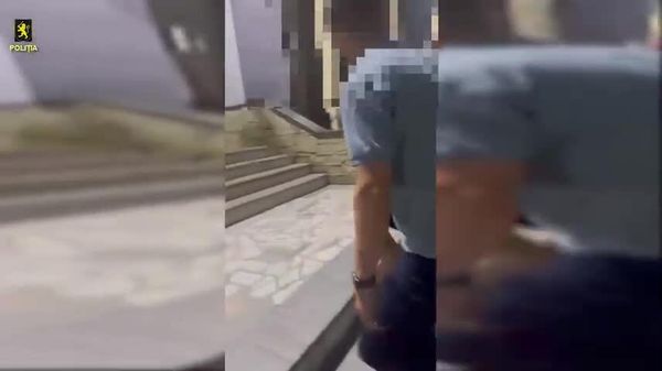 В Кишинёве задержаны четыре человека, подозреваемые в мошеннической схеме, в результате которой 30-летняя женщина лишилась 275 тысяч леев - Sputnik Молдова