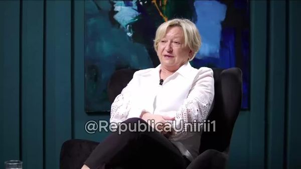 Elena Dragalin, mama fostei șefe a Procuraturii Anticorupție din Republica Moldova, Veronica Dragalin, și o fostă susținătoare ferventă a PAS spune că PAS fraudează masiv votul în diaspora - Sputnik Moldova
