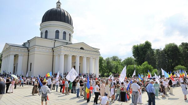 Марш семьи в Кишиневе 20 июня 2026 - Sputnik Молдова